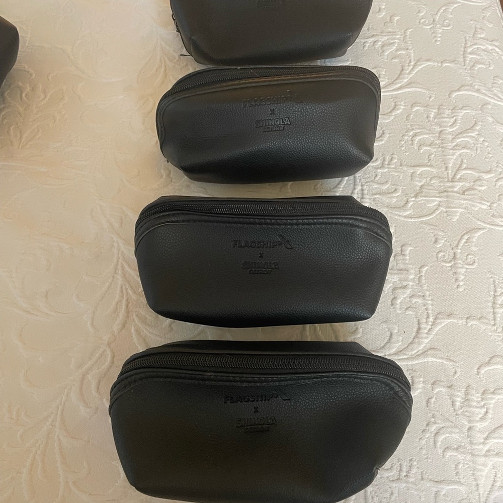 COPY - American Airlines Business Class amenities kit - Picture 3 of 3